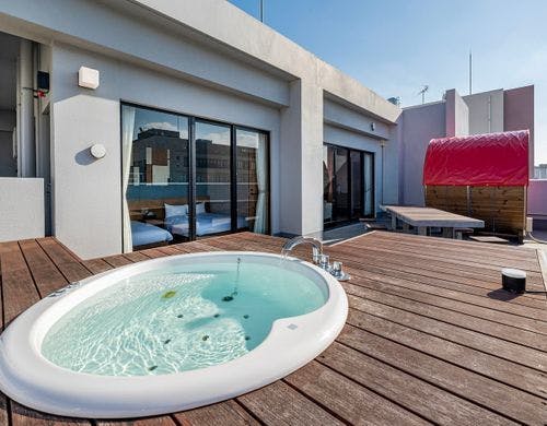 スイートルーム　ジャグジーバス