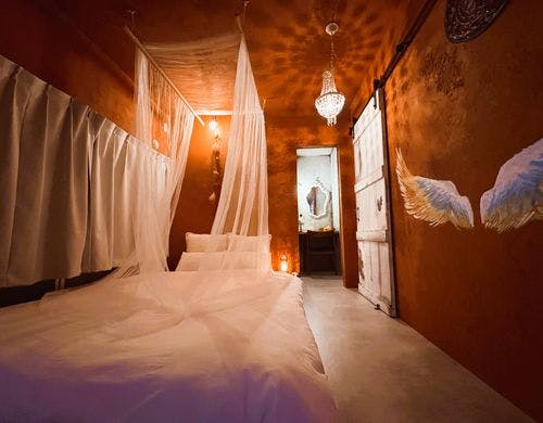 クイーンサイズベッド