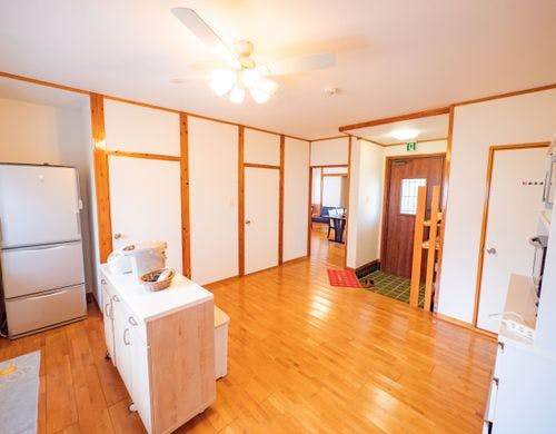 ANNEX（別館）玄関・キッチン