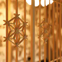 Keindahan urat kayu yang memberikan kehangatan yang selesa