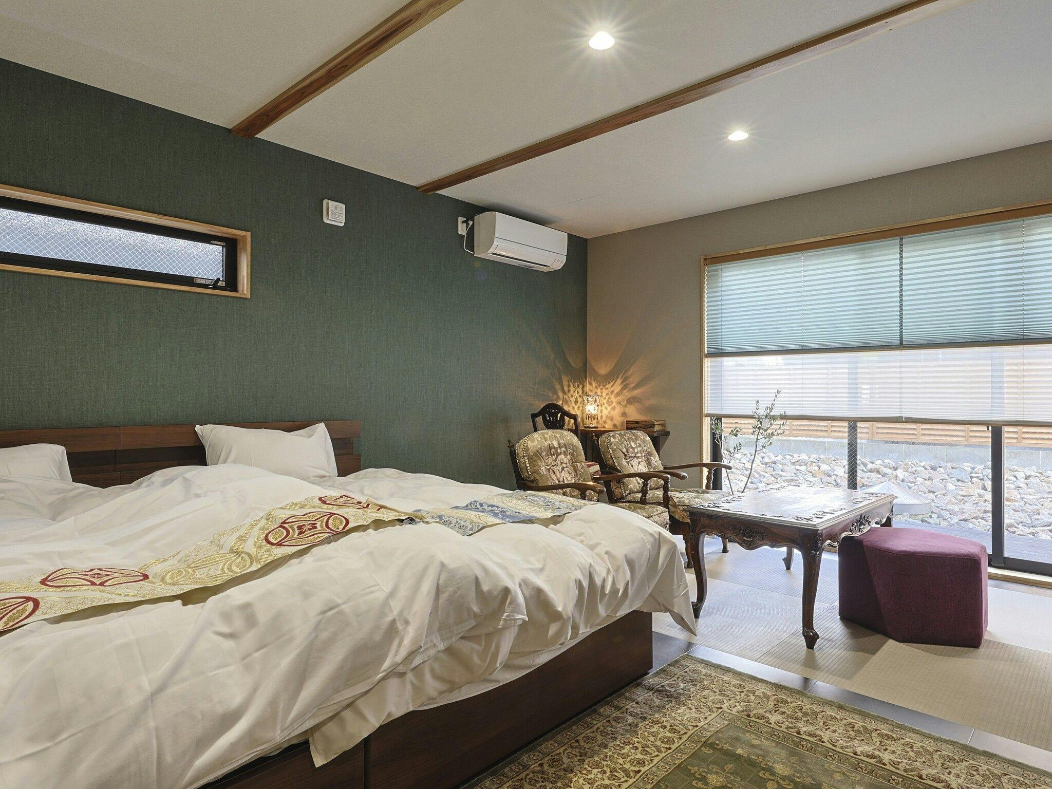 【Dilarang Merokok】Bilik Kembar Teres Taman