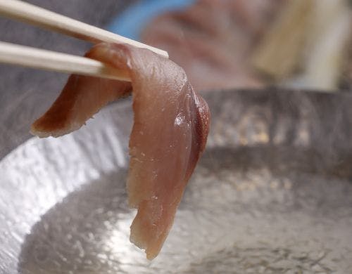 新鮮なブリをサッと出汁／例