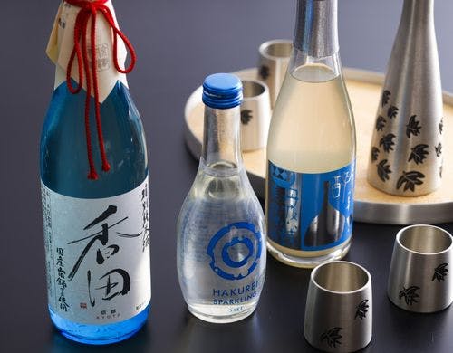 料理と相性抜群、厳選された地酒／例