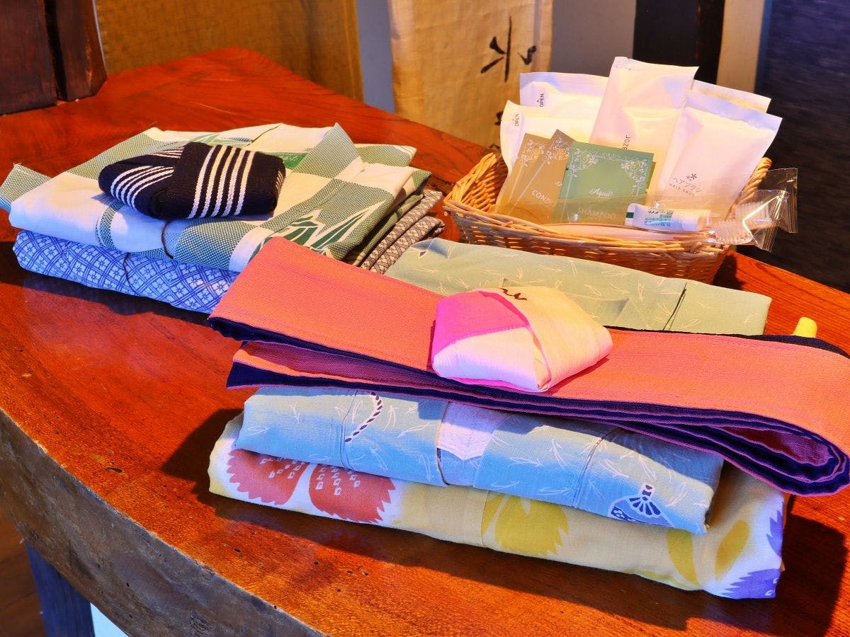 ศาลาแสงเย็น (สิ่งอำนวยความสะดวก)