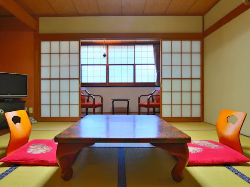 อาคารหลัก ห้องสไตล์ญี่ปุ่น ขนาด 10 เสื่อทาทามิ