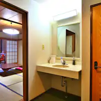 ห้องเสื่อทาทามิขนาด 10 เสื่อ พร้อมห้องน้ำและอ่างล้างหน้า