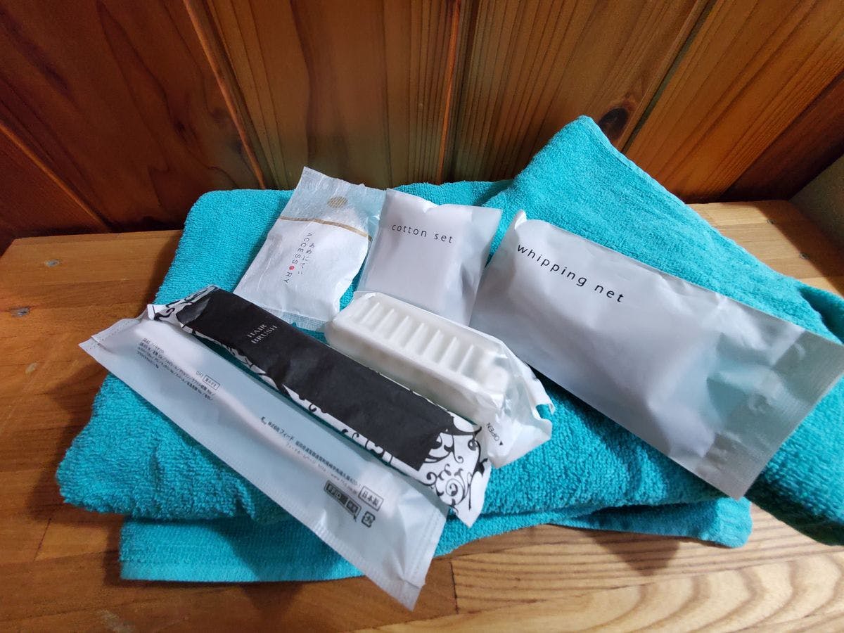 ภายในที่พักมีสิ่งอำนวยความสะดวกและของใช้ต่าง ๆ พร้อมให้บริการ