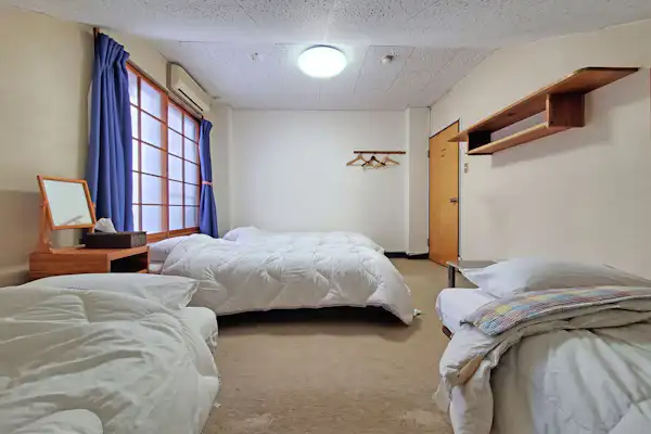 Enjoy friendly conversation.