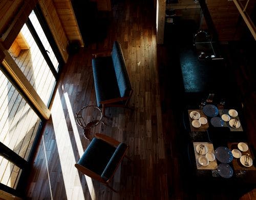 ロフトからリビングを見る