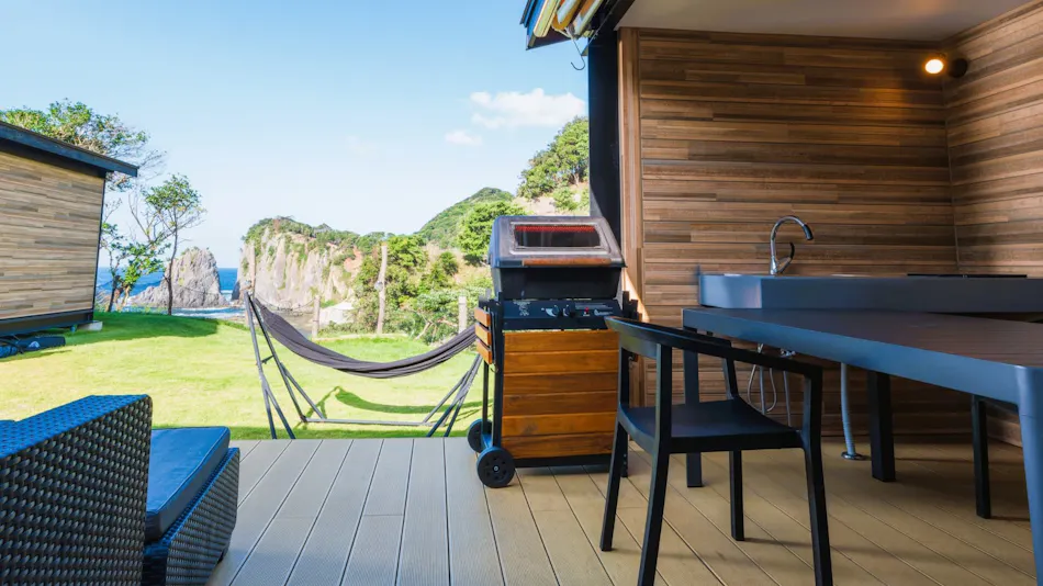Slow Glamping: Wind and Sea