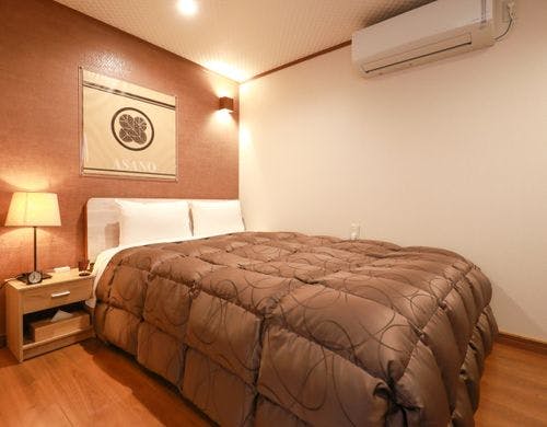 蔵INN家紋1階　浅野　ダブルベッド1台