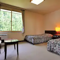 *Kamar bergaya Jepang atau kamar bergaya Jepang dan Barat