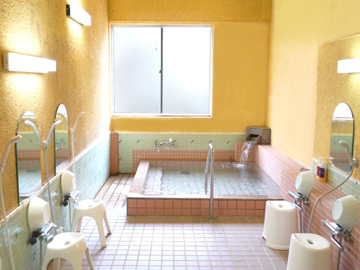 *อาคารเสริม・ห้องอาบน้ำหญิง