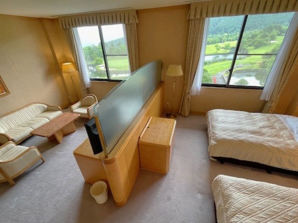 * [A] □ Twin Bebas Rokok