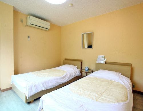 【客室一例（洋室ツイン）】