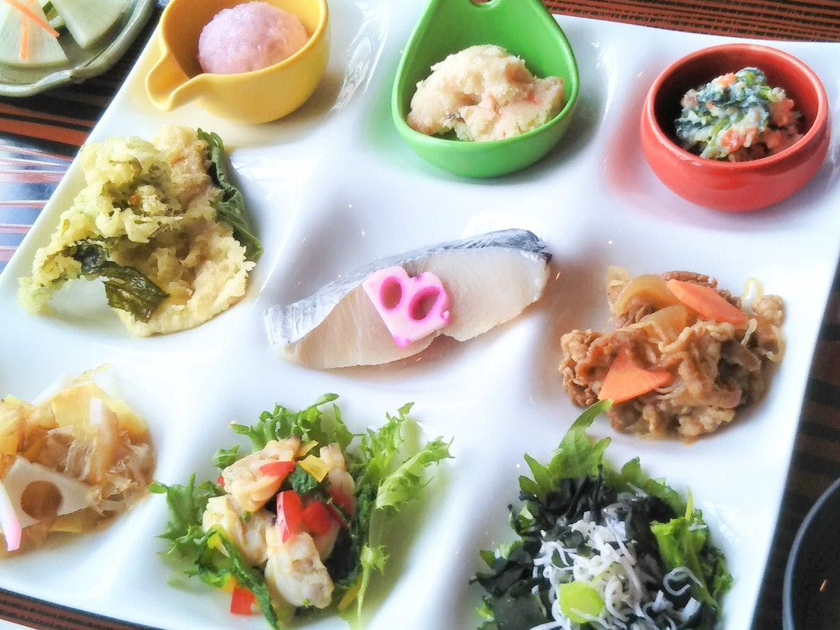 *ฮิลส์ดินเนอร์ (ตัวอย่าง)