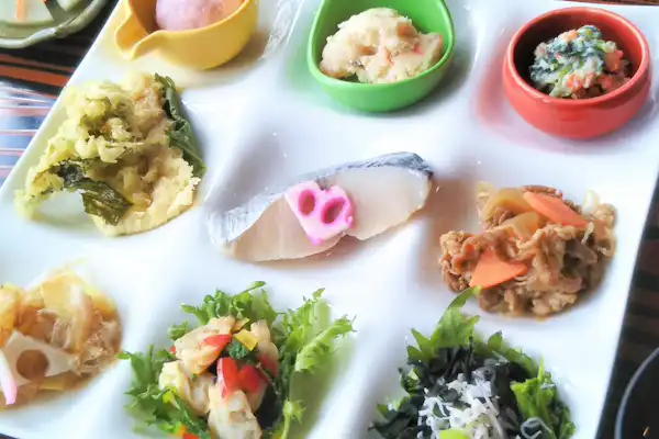 *ฮิลส์ดินเนอร์ (ตัวอย่าง)