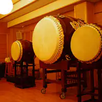 กลองยักษ์ของเราถือเป็นกลองที่ใหญ่ที่สุดในภูมิภาคตะวันตกของญี่ปุ่น! ห้ามพลาด!