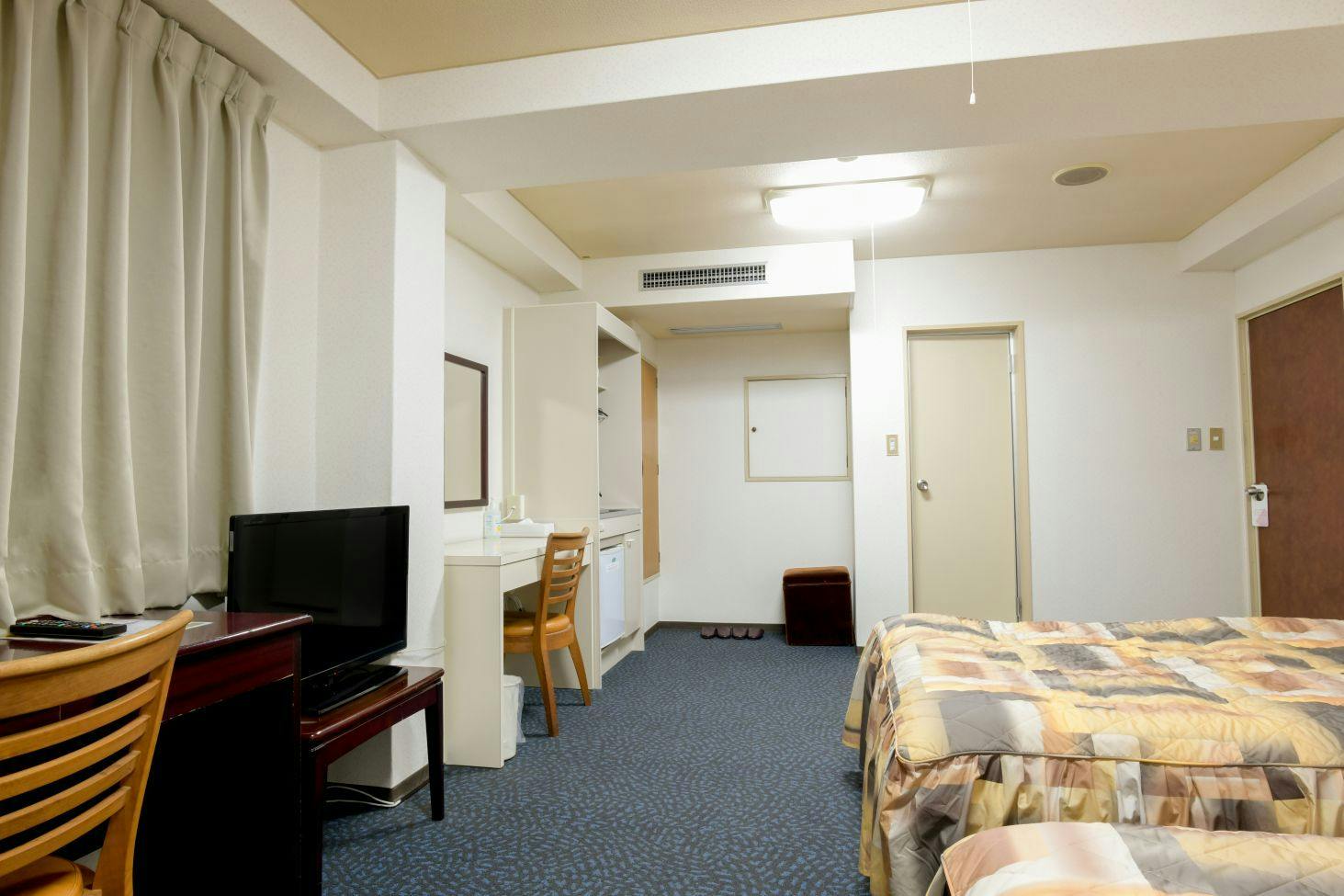 Business Hotel Shuttle