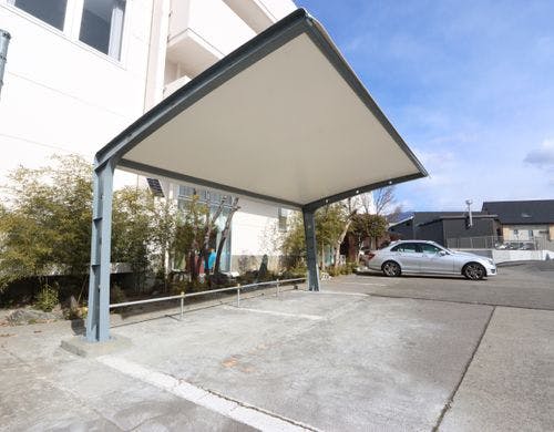 ガレージを新たに設置いたしました