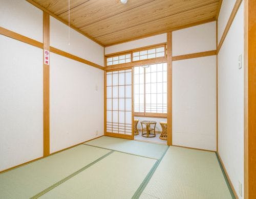 【 2人部屋 】203,205  バストイレ付き