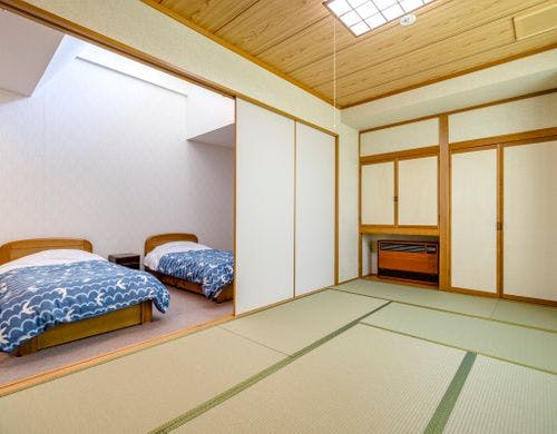 【 5人部屋 】301　バストイレ無し