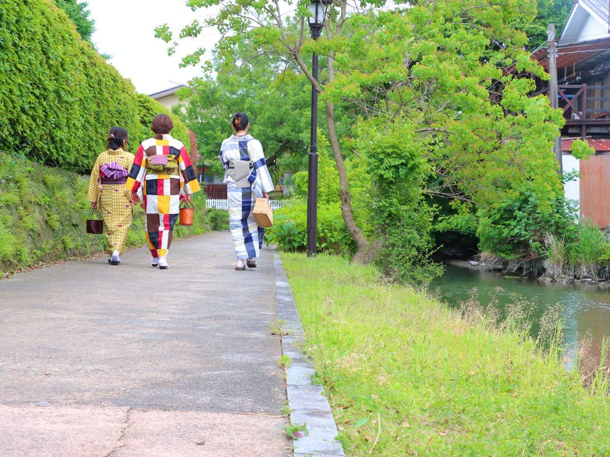【เดินเล่นในชุดกิโมโน】