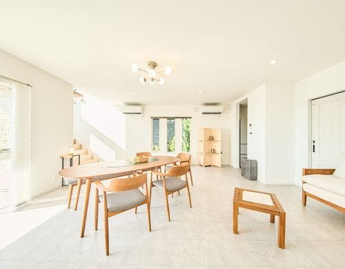 リビングダイニング全景