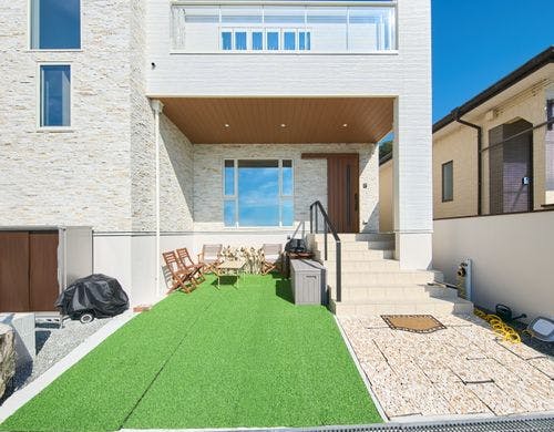 外観：エントランス