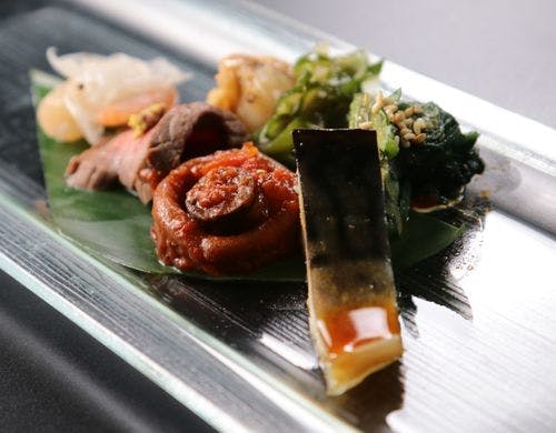 料理_前菜一例。季節を感じる前菜