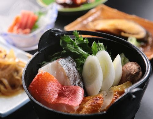 料理_台物一例。特製の海鮮鍋