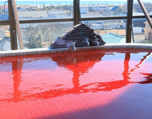 屋上にある展望ワイン風呂