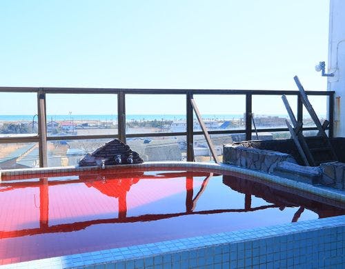 屋上にある展望ワイン風呂