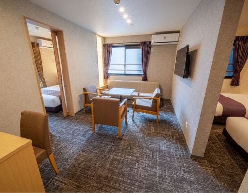 Family Suite<BR>定員： 5名<BR>面積：45.8平米