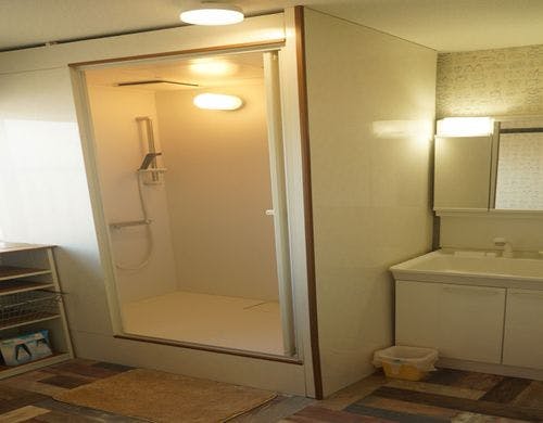 シャワールーム