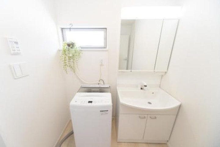 Miraie Suzuka Shimomida