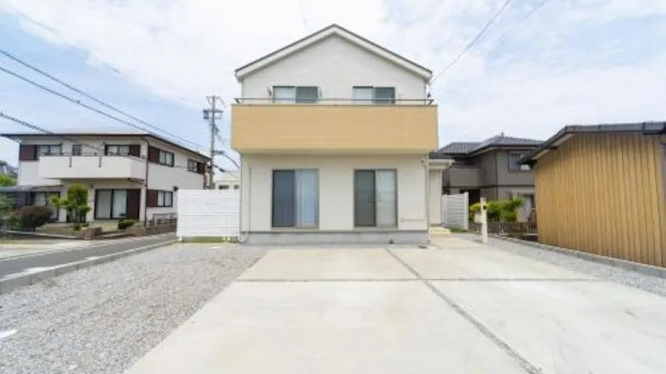 Miraie Suzuka Shimomida