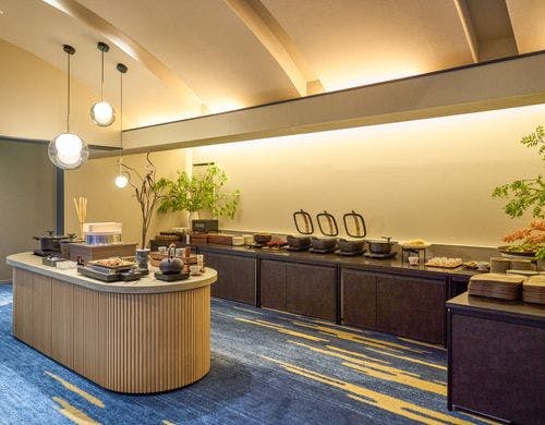 【朝食会場「空景 SORAKEI」】