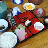 1 malam termasuk 2 kali makan: Sarapan (gambar ilustrasi)