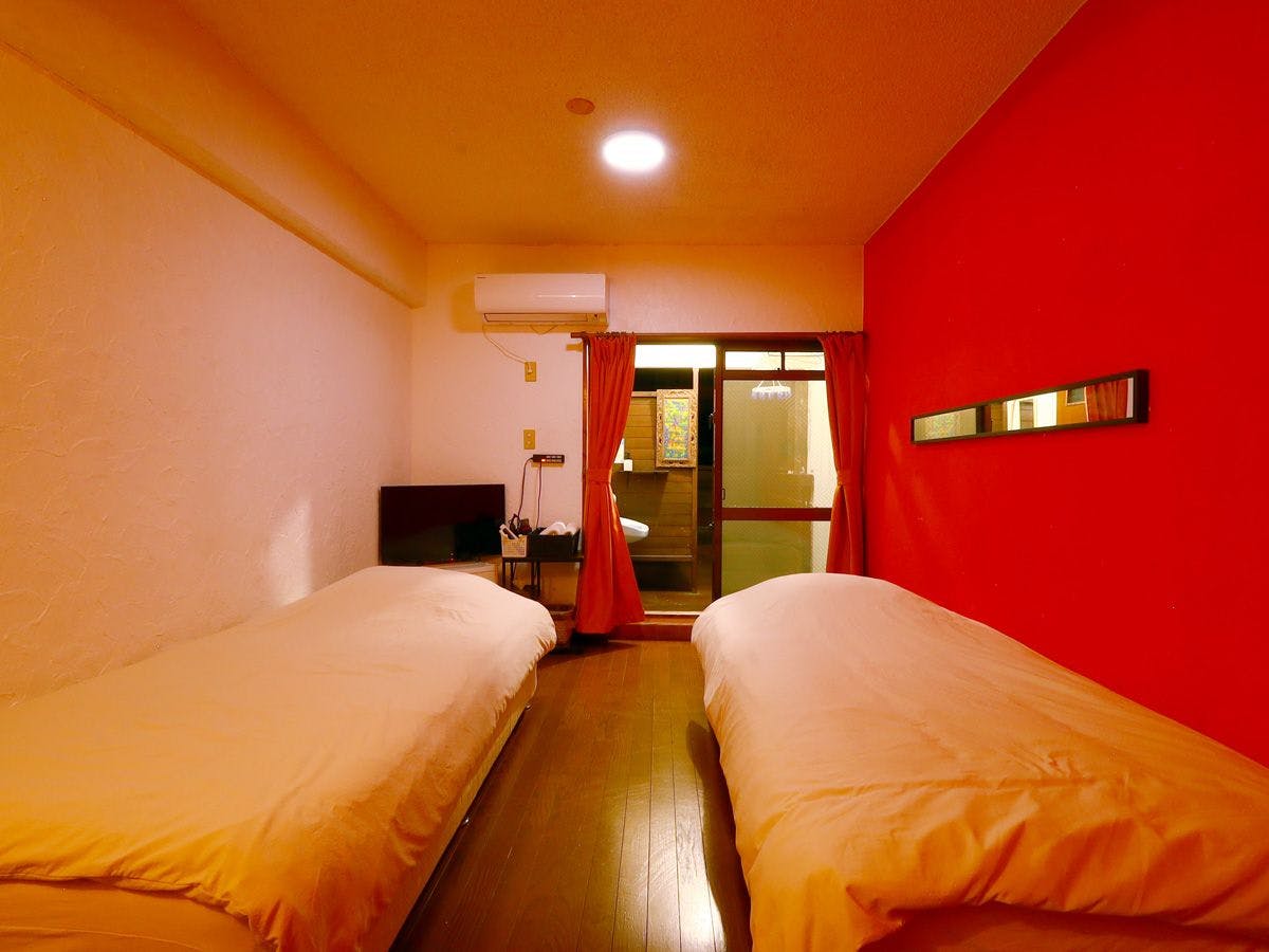 【Kamar Tamu】