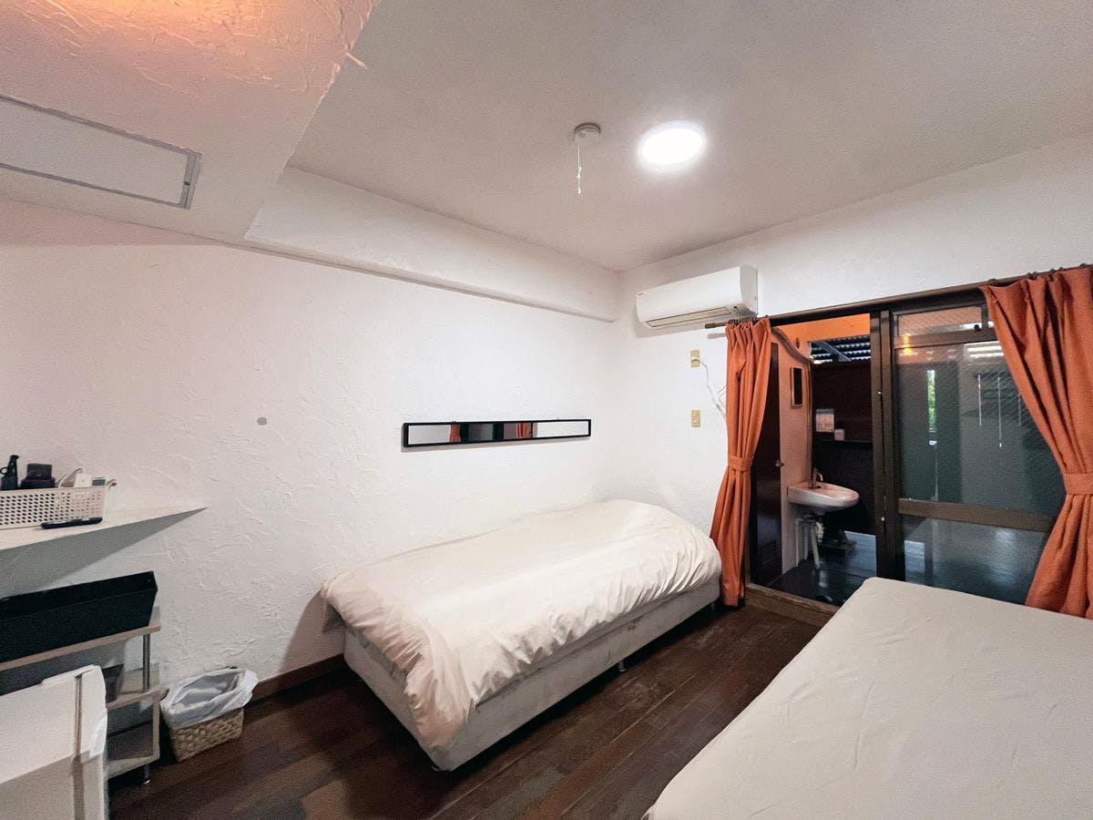 【Kamar Tamu】