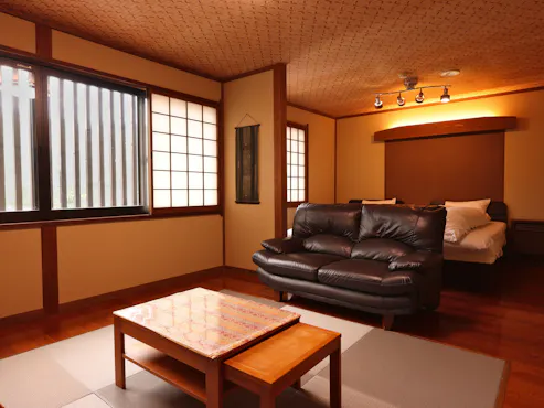 Kamar bergaya Jepang-Barat