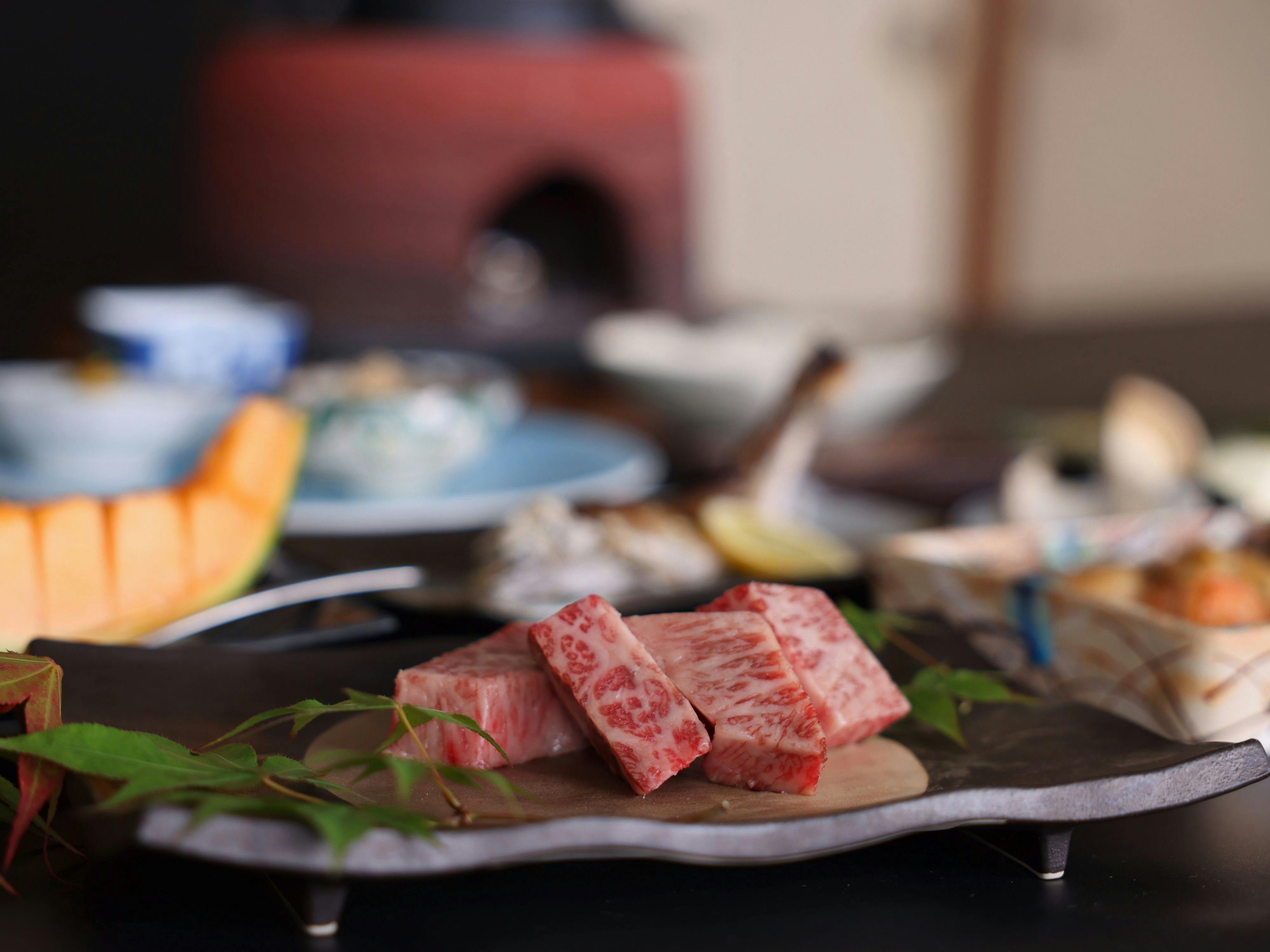 Set hidangan steak daging sapi Bungo (Bungo-gyu)