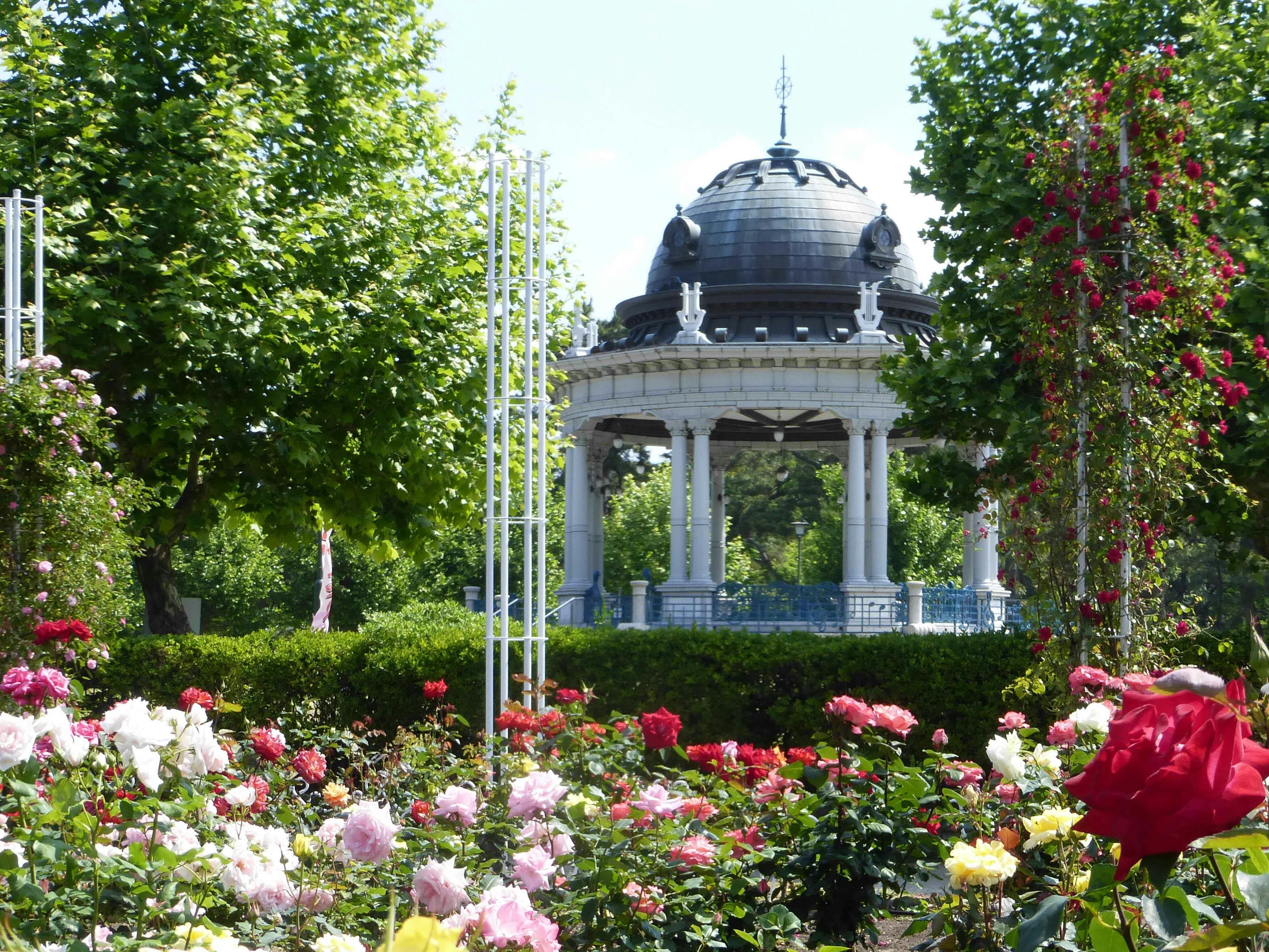 สวนสึรุไมะ (Tsuruma Park)