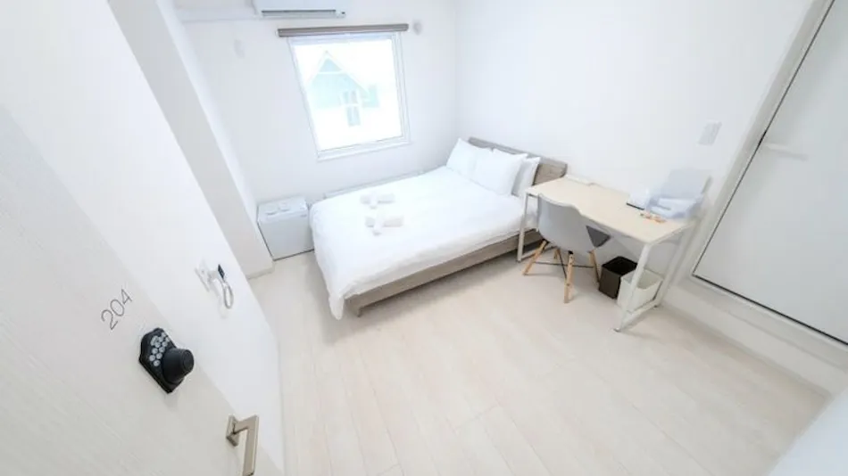 JL HOUSE KUTCHAN