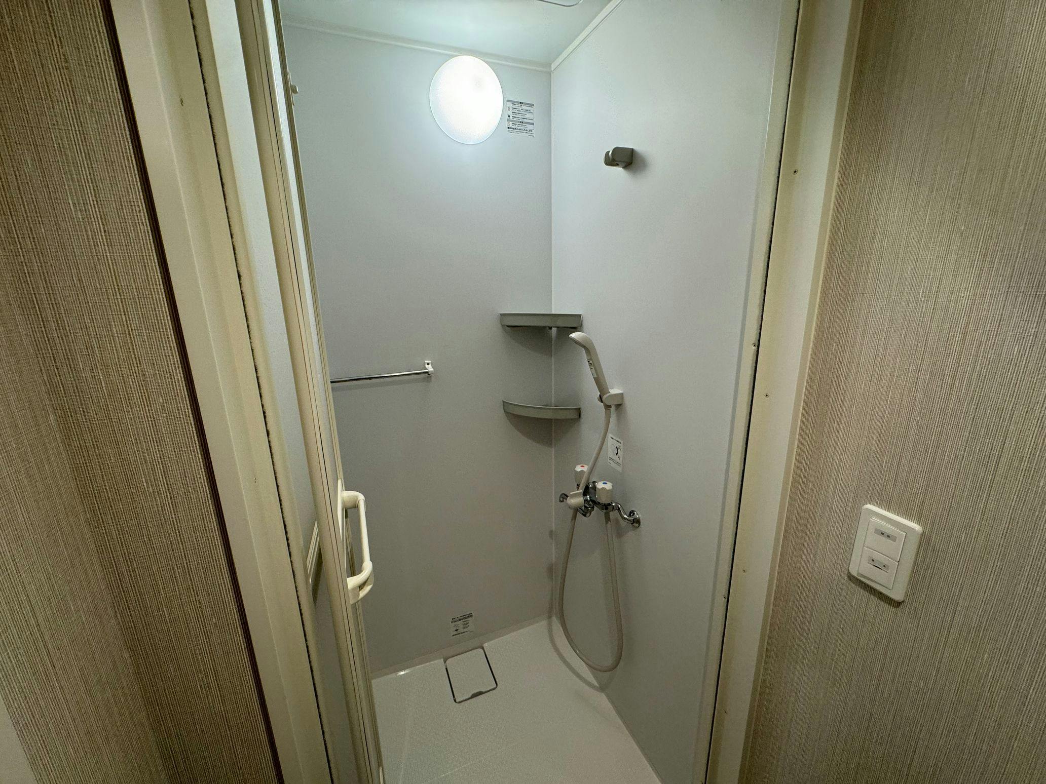 Capsule Hotel Suzumoriya
