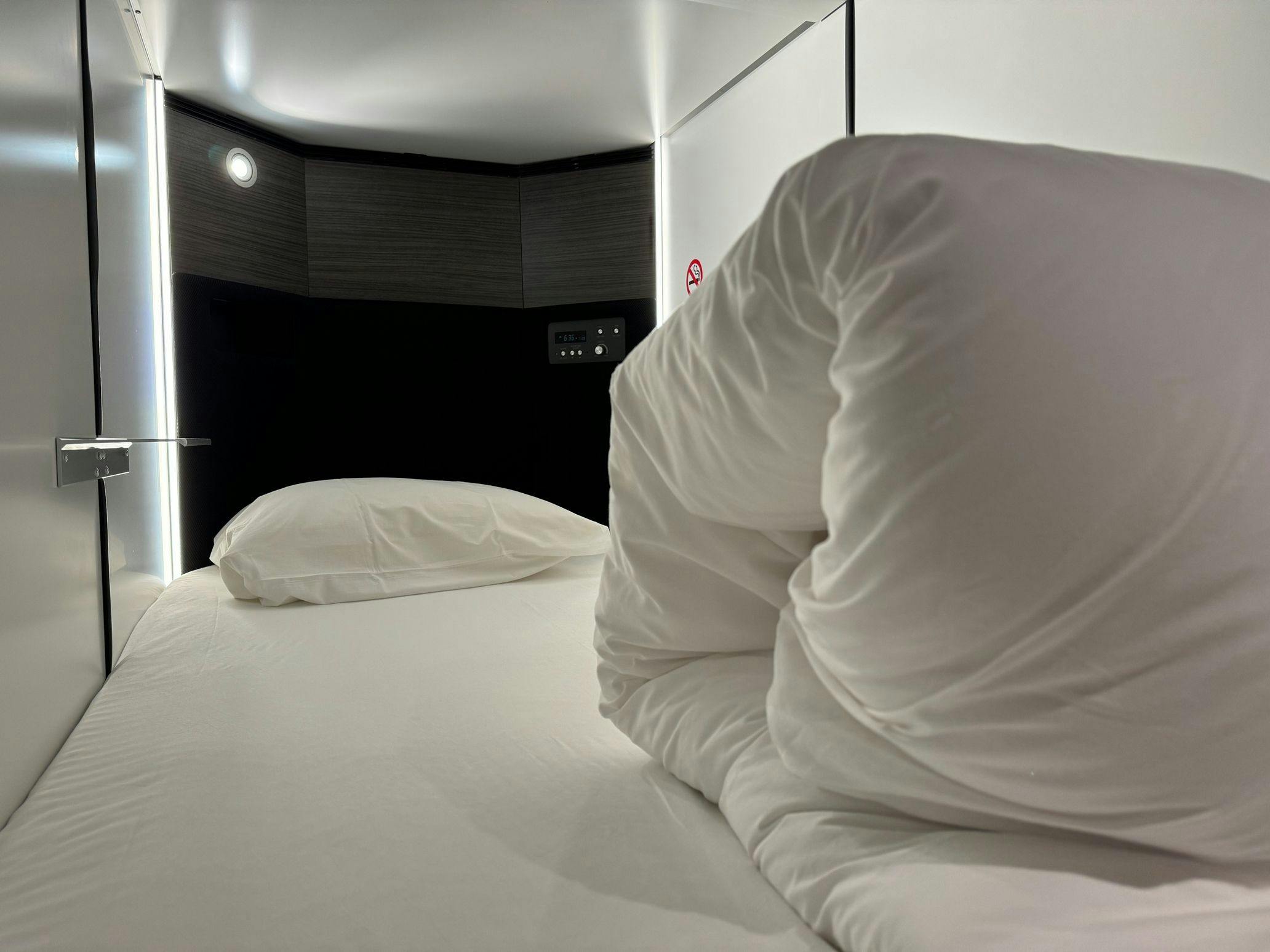 Capsule Hotel Suzumoriya