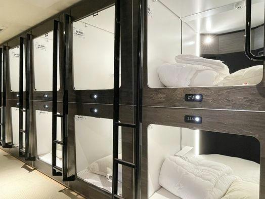 Capsule Hotel Suzumoriya