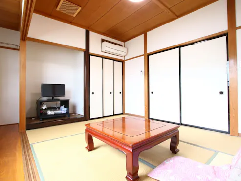 【Bilik】Bilik gaya Jepun (ditentukan oleh pihak penginapan) 6–8 tatami*