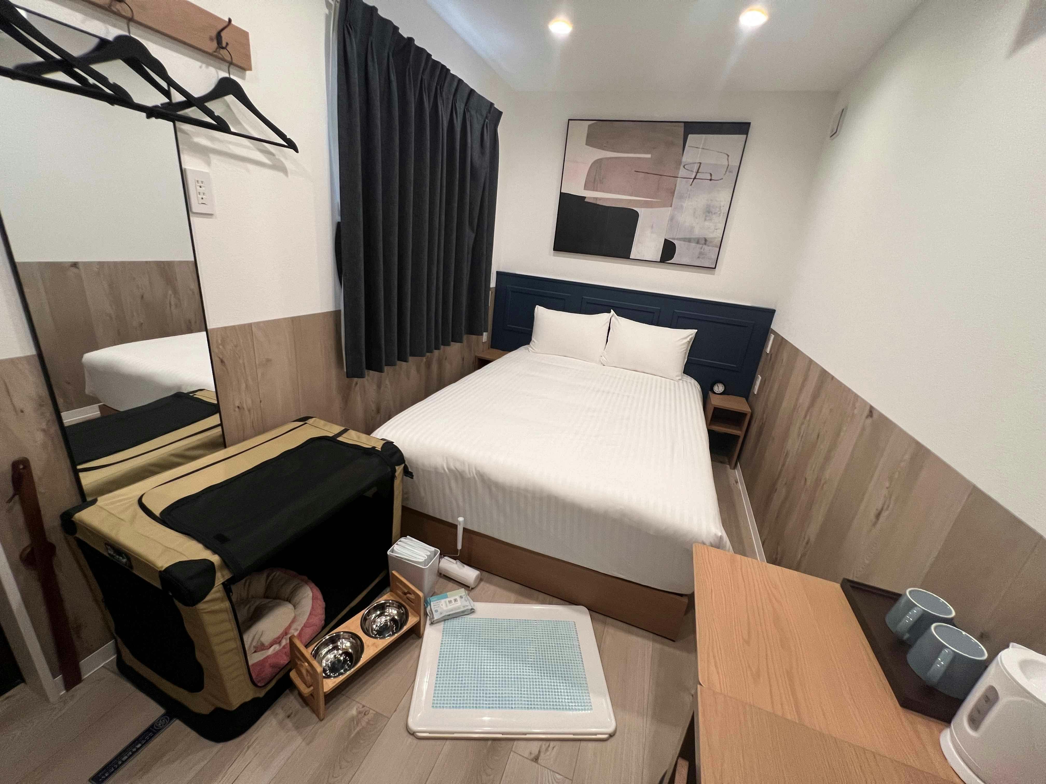 ห้องเตียงใหญ่สำหรับผู้เข้าพักพร้อมสุนัข